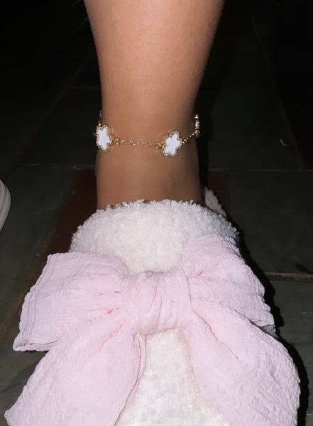 Floral anklet